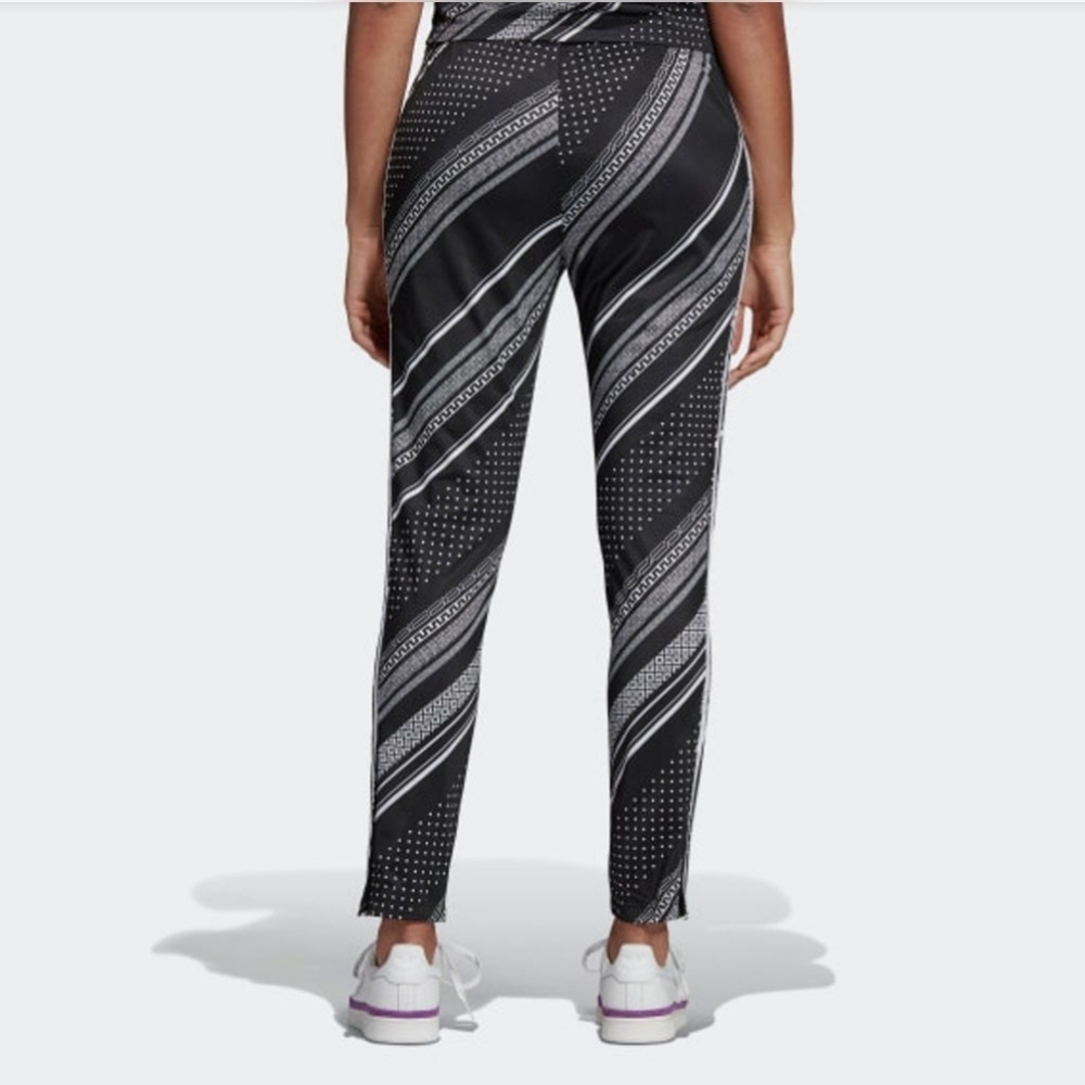 Adidas Originals Sst Tracksuit (Jacket + Pants) Bandana Print Sz UK12 (US S-M) - Picture 9 of 12